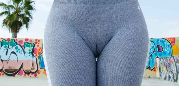 camel-toe-in-leggings